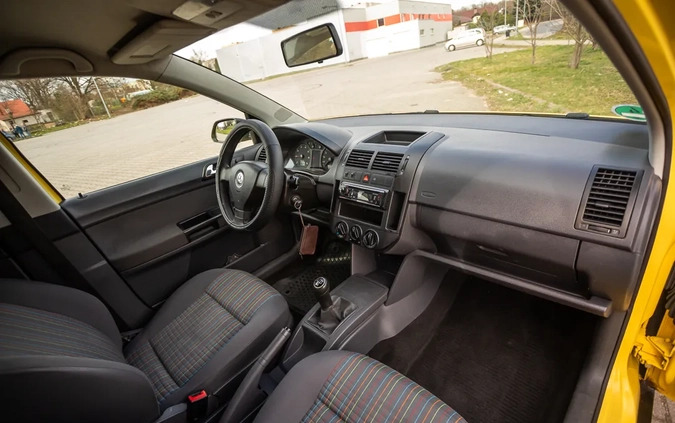 Volkswagen Polo cena 8300 przebieg: 224000, rok produkcji 2007 z Gubin małe 301